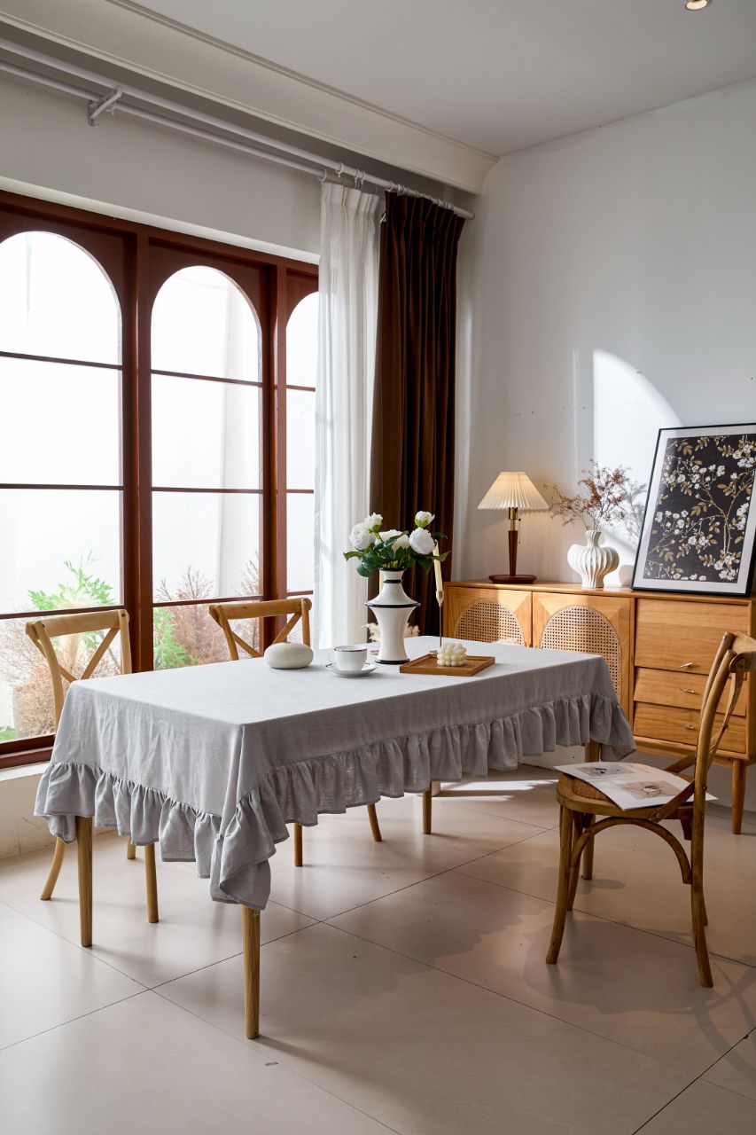 Mantel elegante,  de lino gris