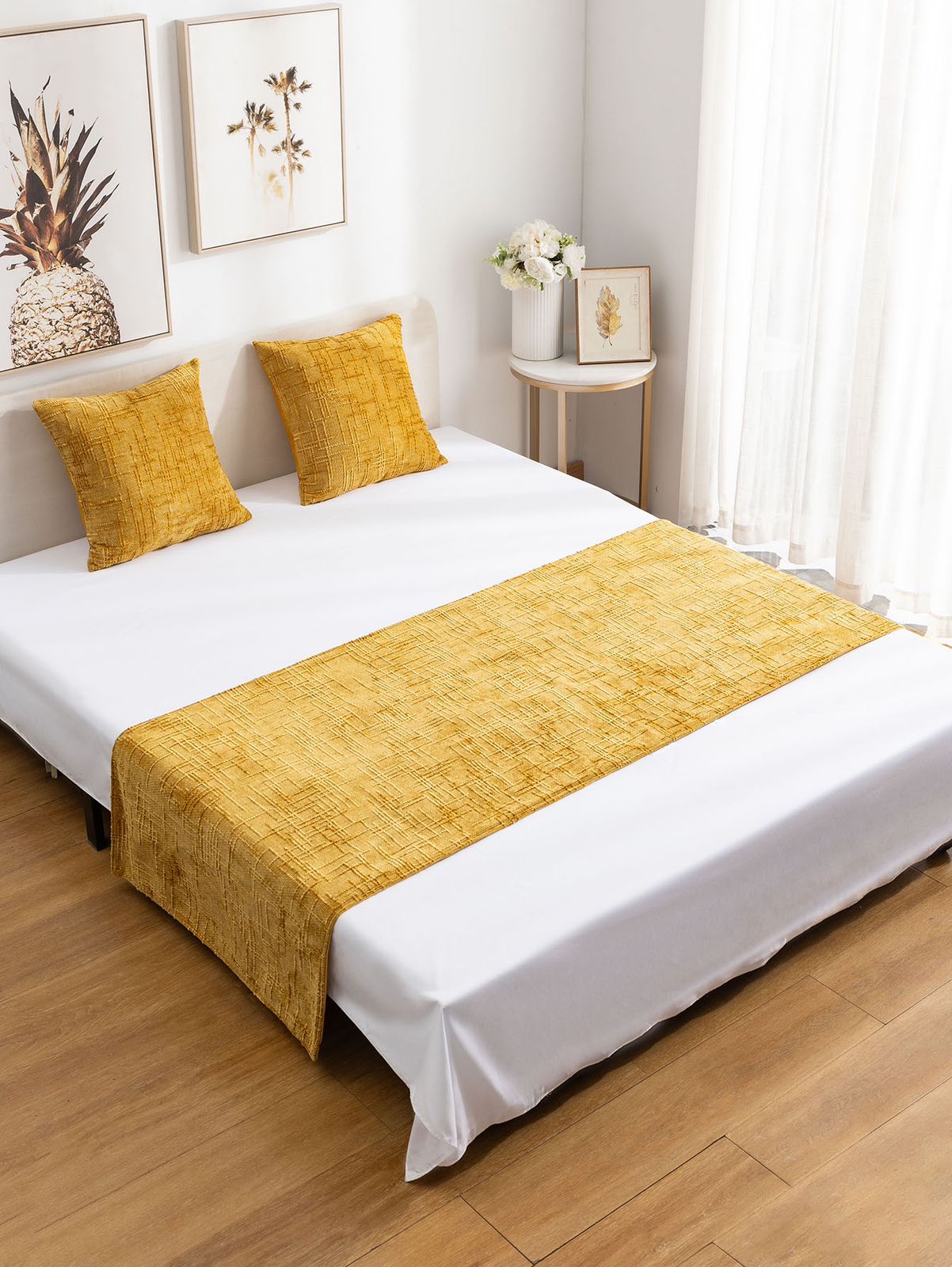 Set de piecera chenille mostaza + 2 fundas 45cmx45cm