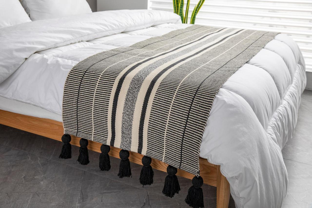 Piecera con flecos 65cm x 2.10cm