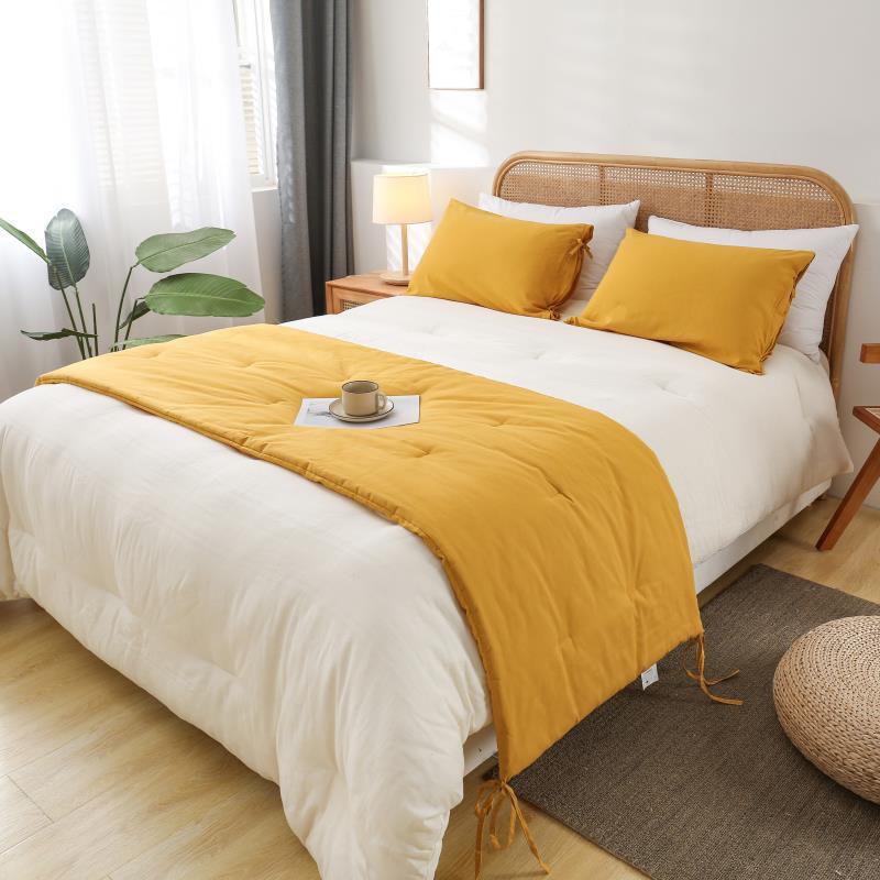 Set de piecera lino mostaza con 2 fundas de almohada