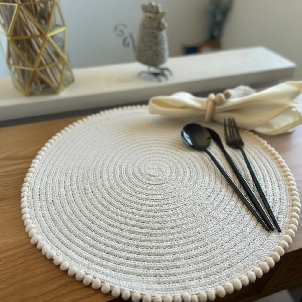 Individuales con pom pom