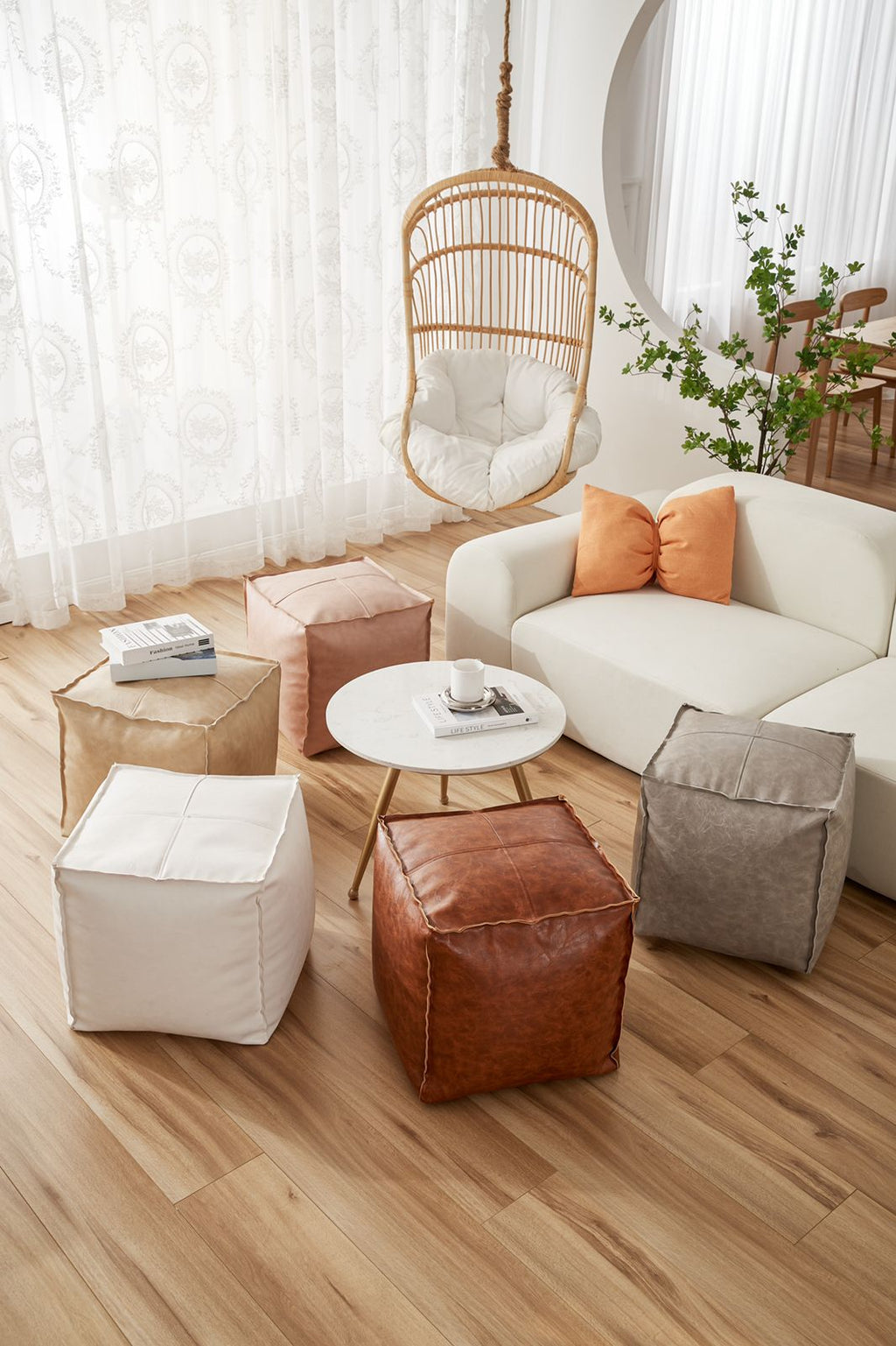 Pouf  de ecocuero cuadrado 45x45cm