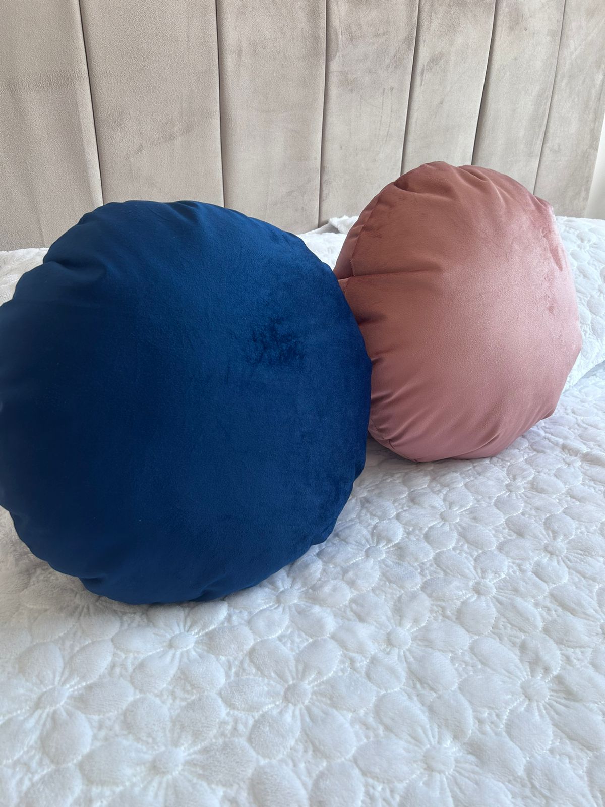 Cojin redondo velvet diametro 35cm