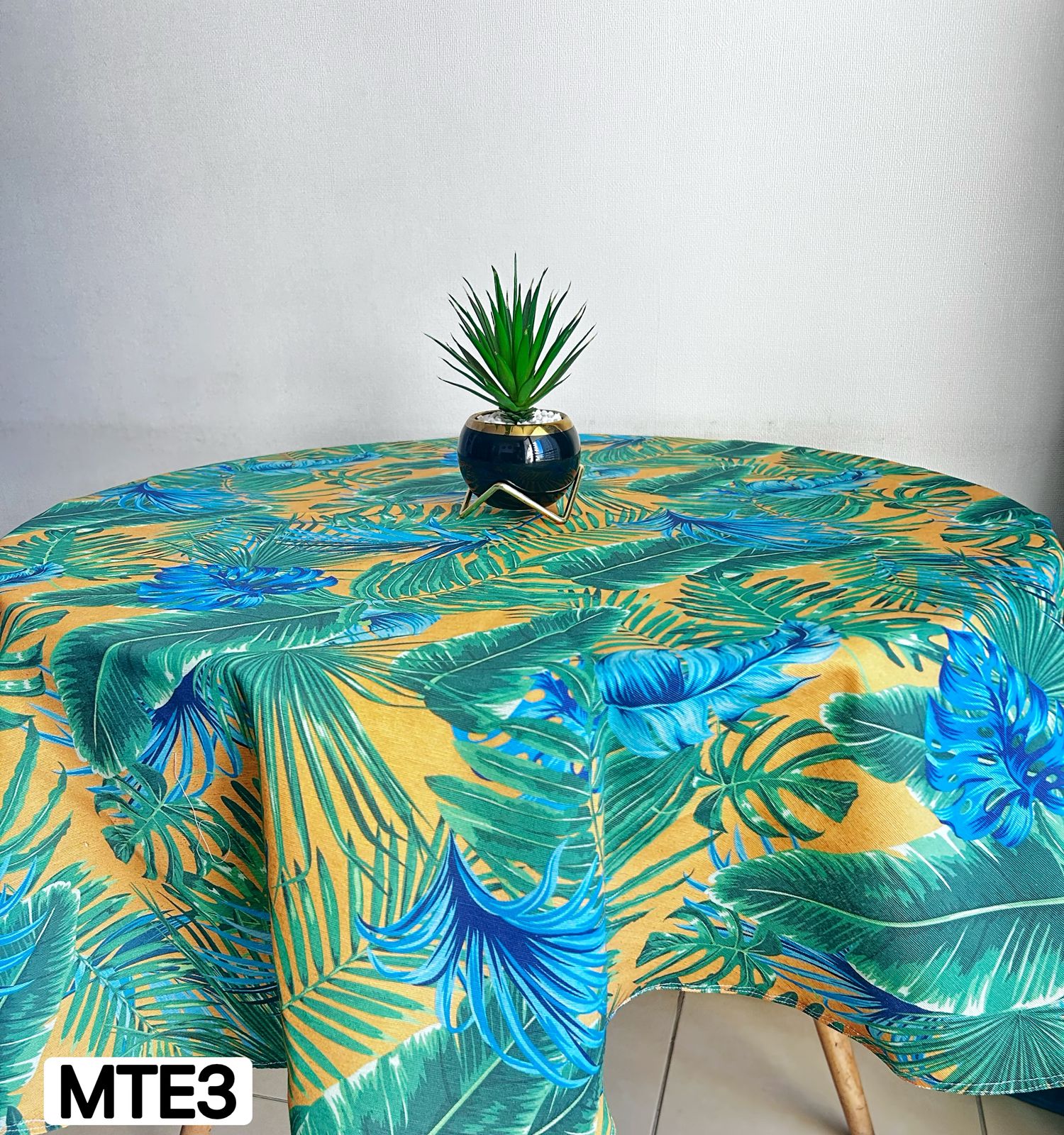 Manteles redondos  tela española