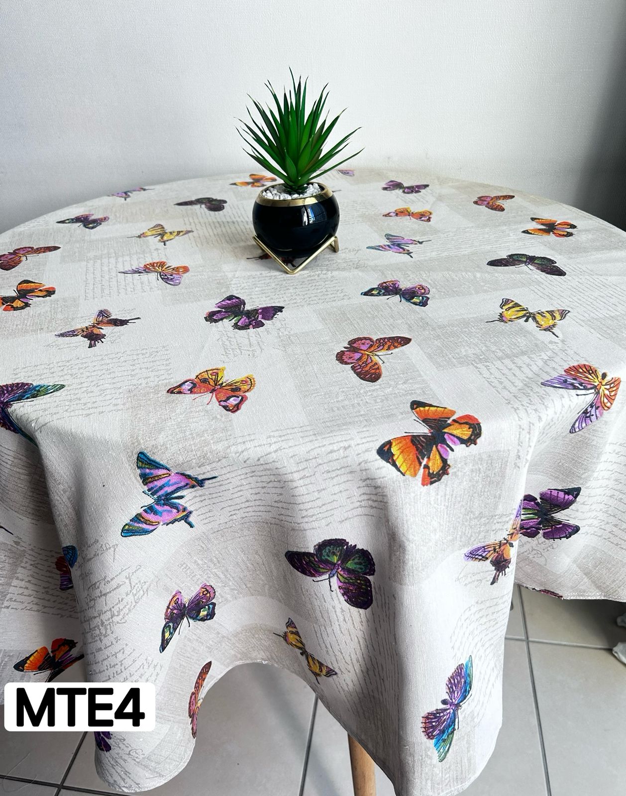 Manteles redondos  tela española