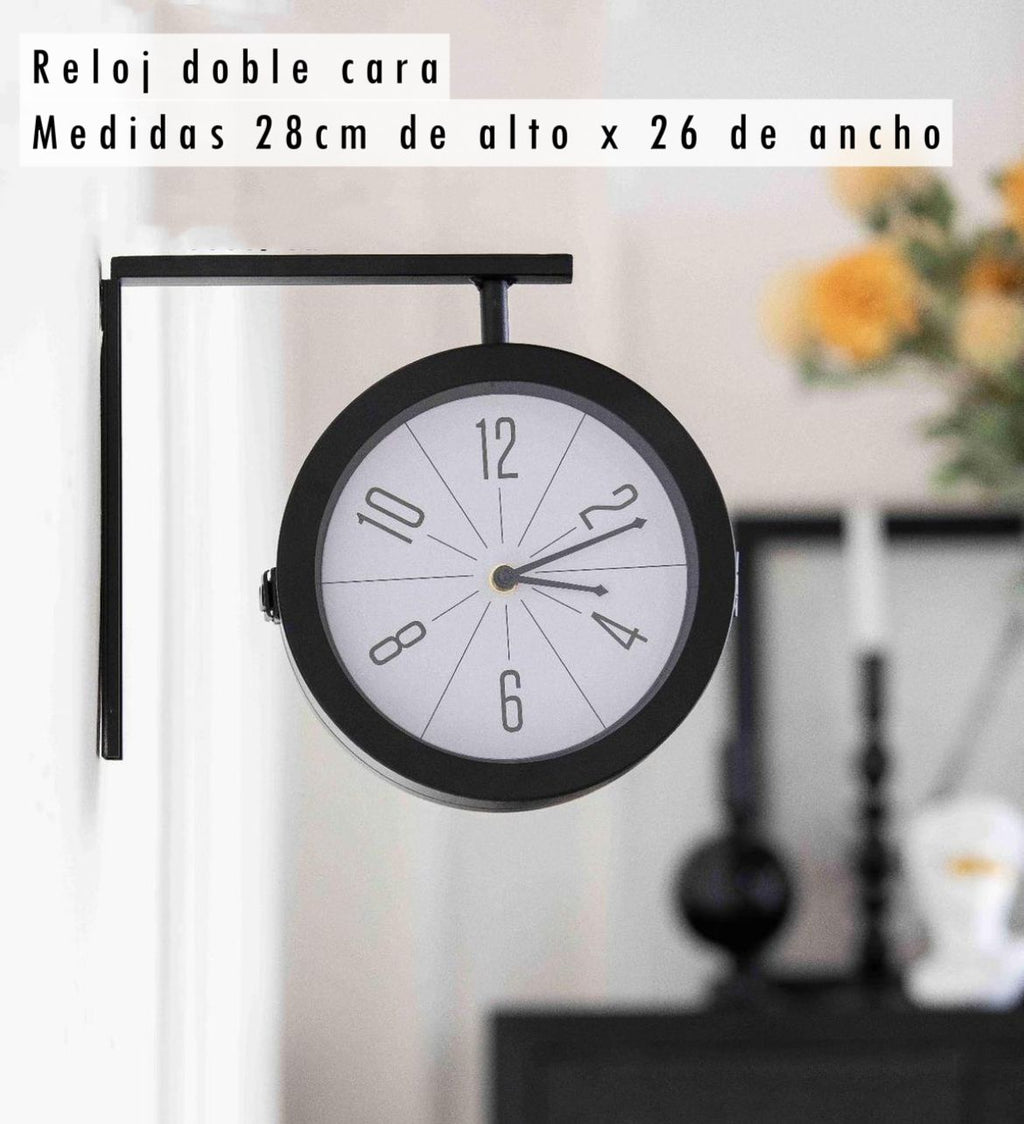 Reloj de pared doble cara, material hierro