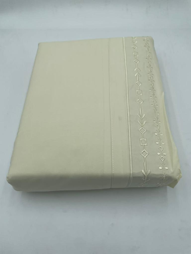 Juegos de sabanas  king  con diseño bordado