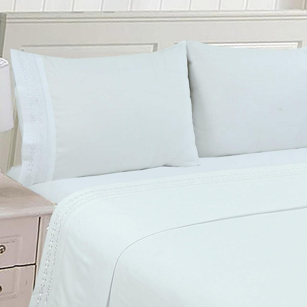Juegos de sabanas  con diseño bordado blanco