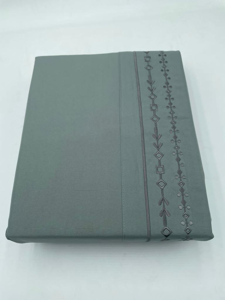 Juegos de sabanas  con diseño bordado