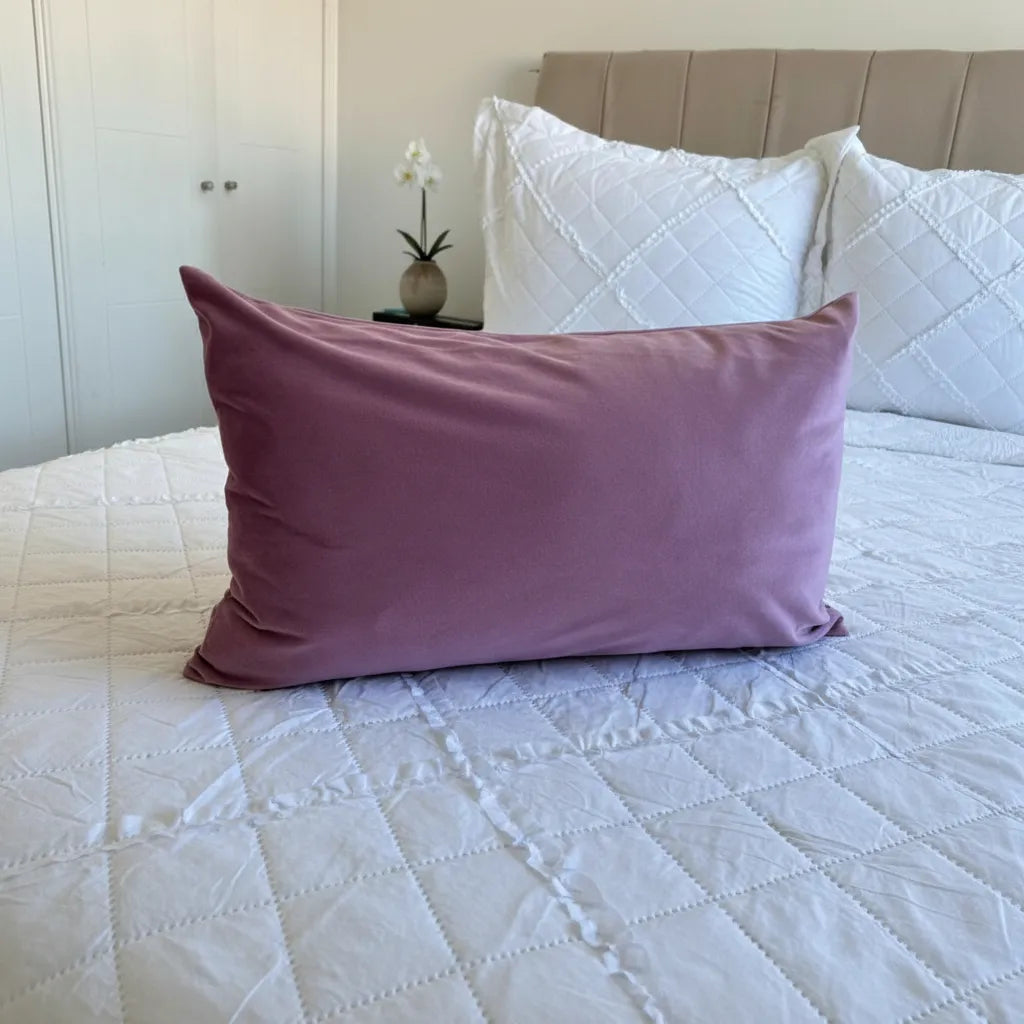 Funda de Cojín Rectangular Terciopelo 30×50 cm – Lila Suave