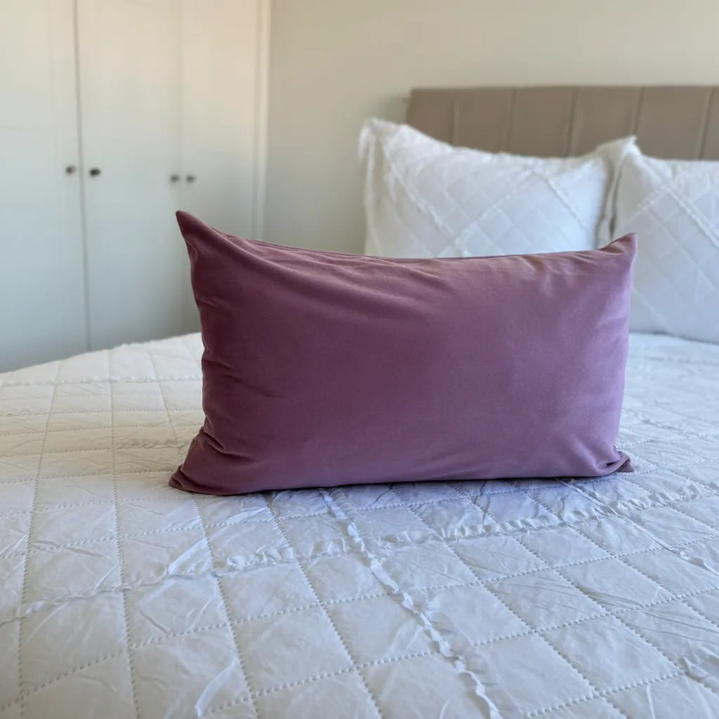 Funda de Cojín Rectangular Terciopelo 30×50 cm – Lila Suave