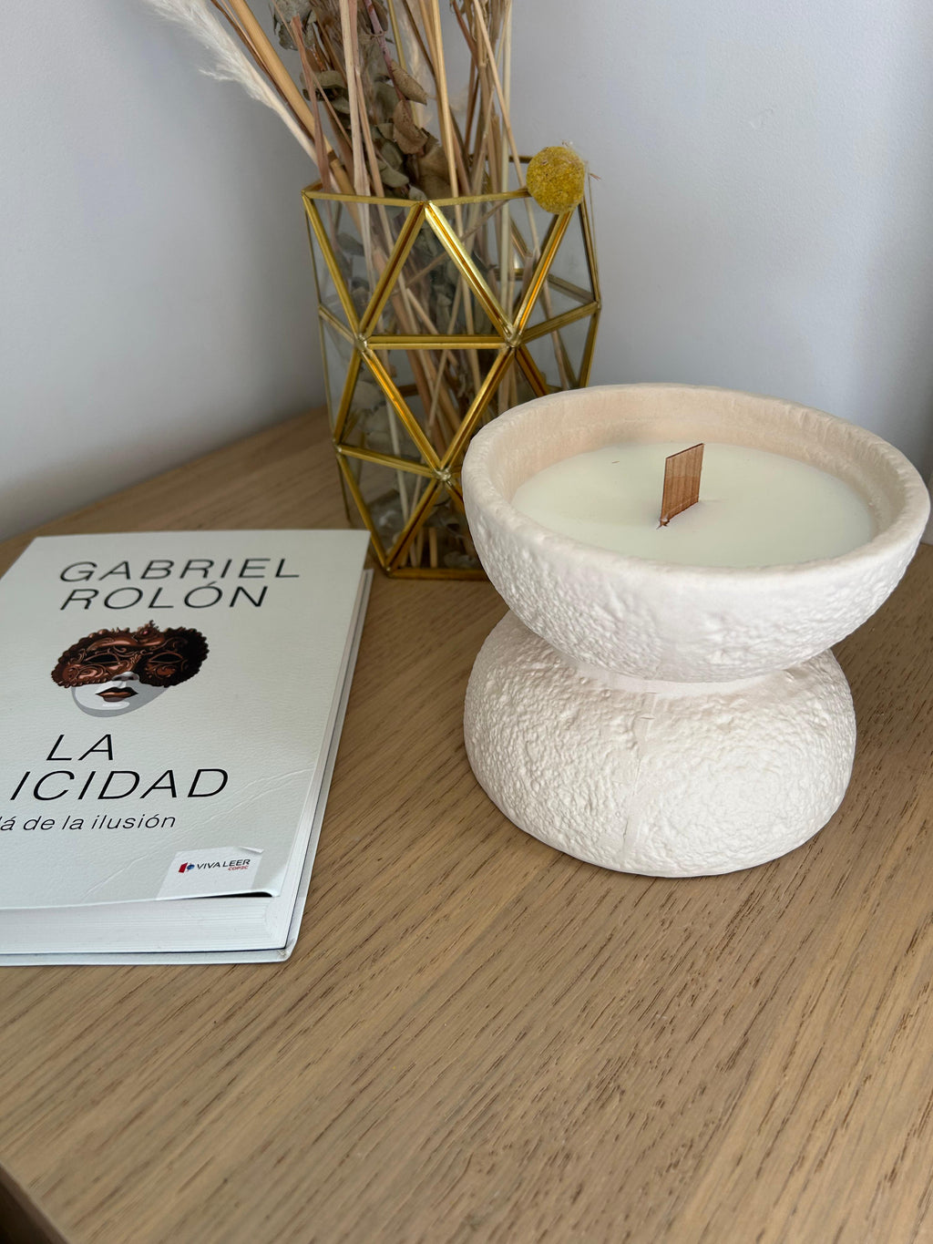 Vela Pedestal Pureza Con Mecha De Madera Beige Pureza