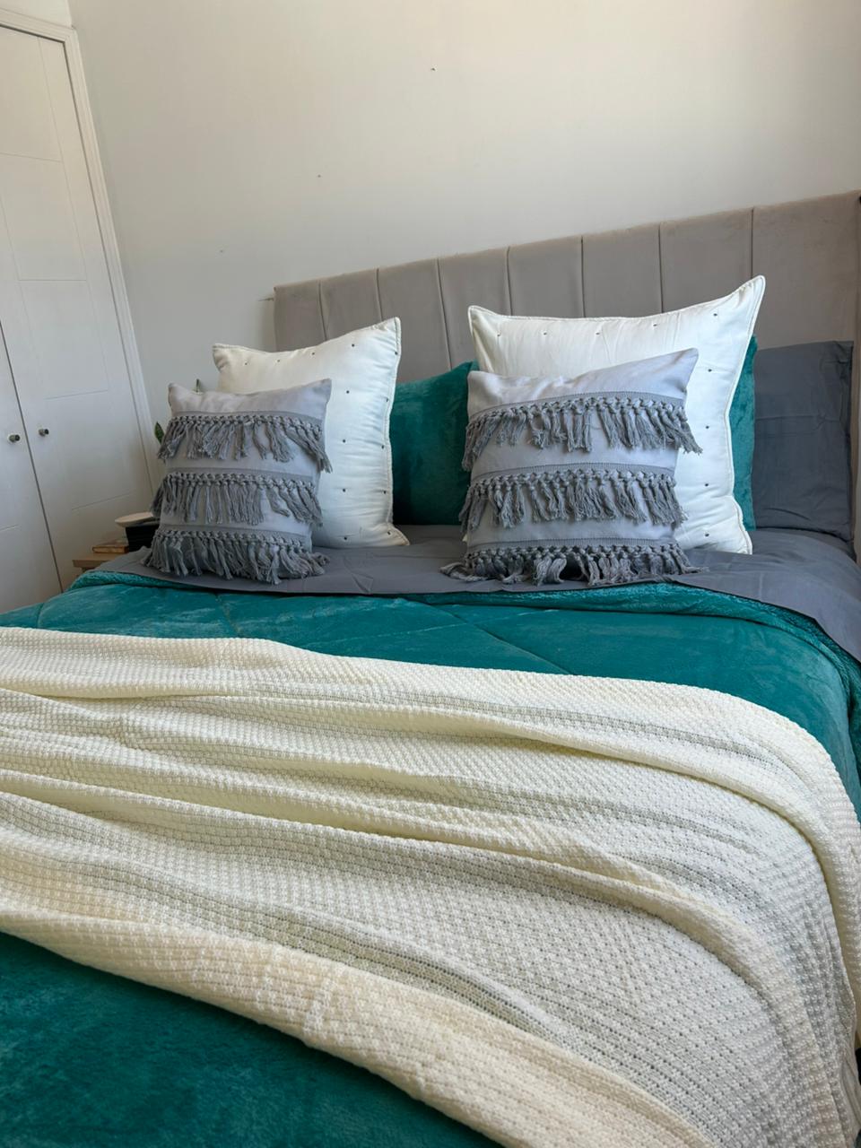 Set Renovación Dormitorio King Invierno – 7 Piezas | Elegant