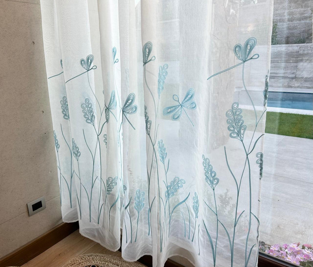 Visillos bordados libélula