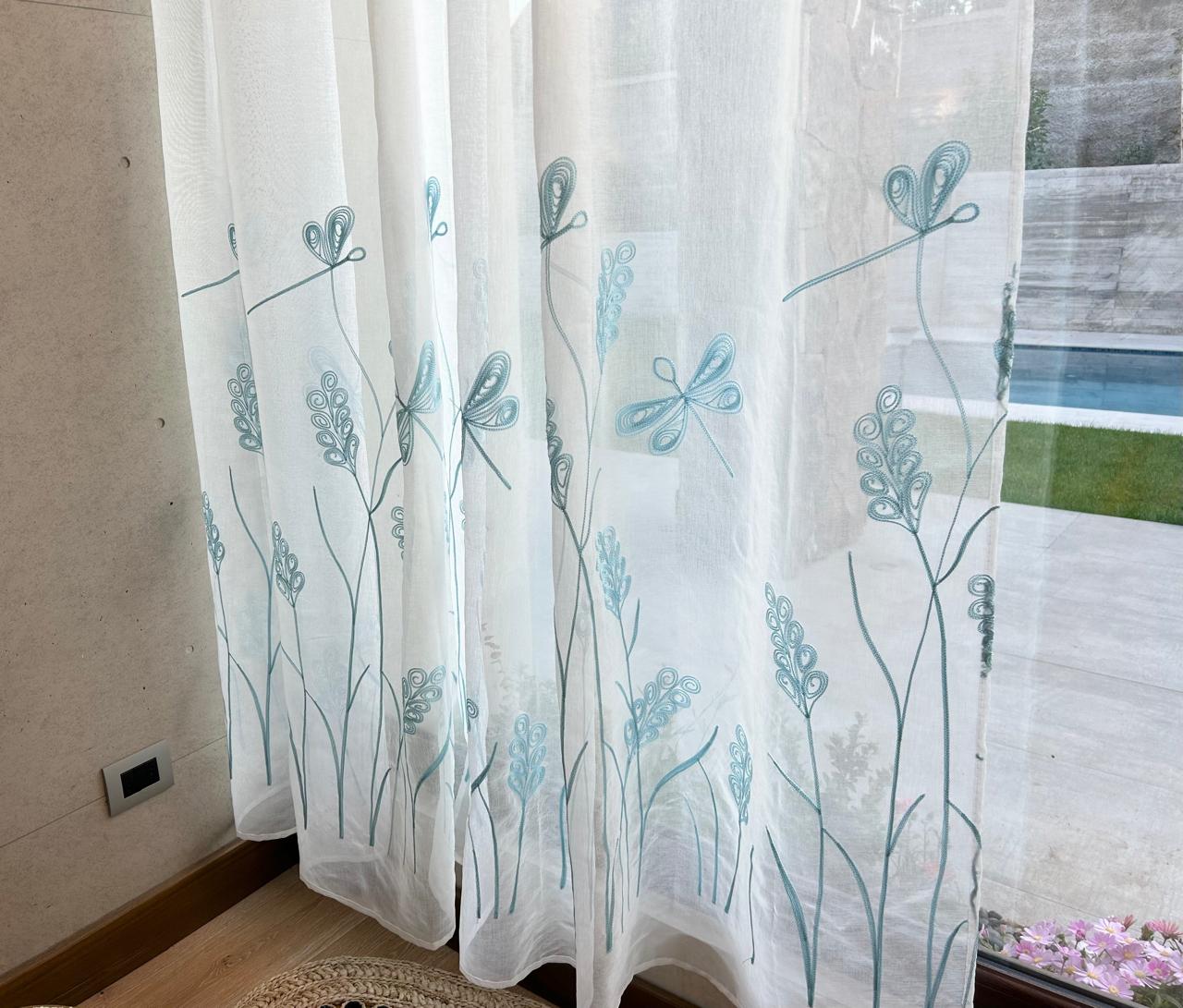 Visillos bordados libélula