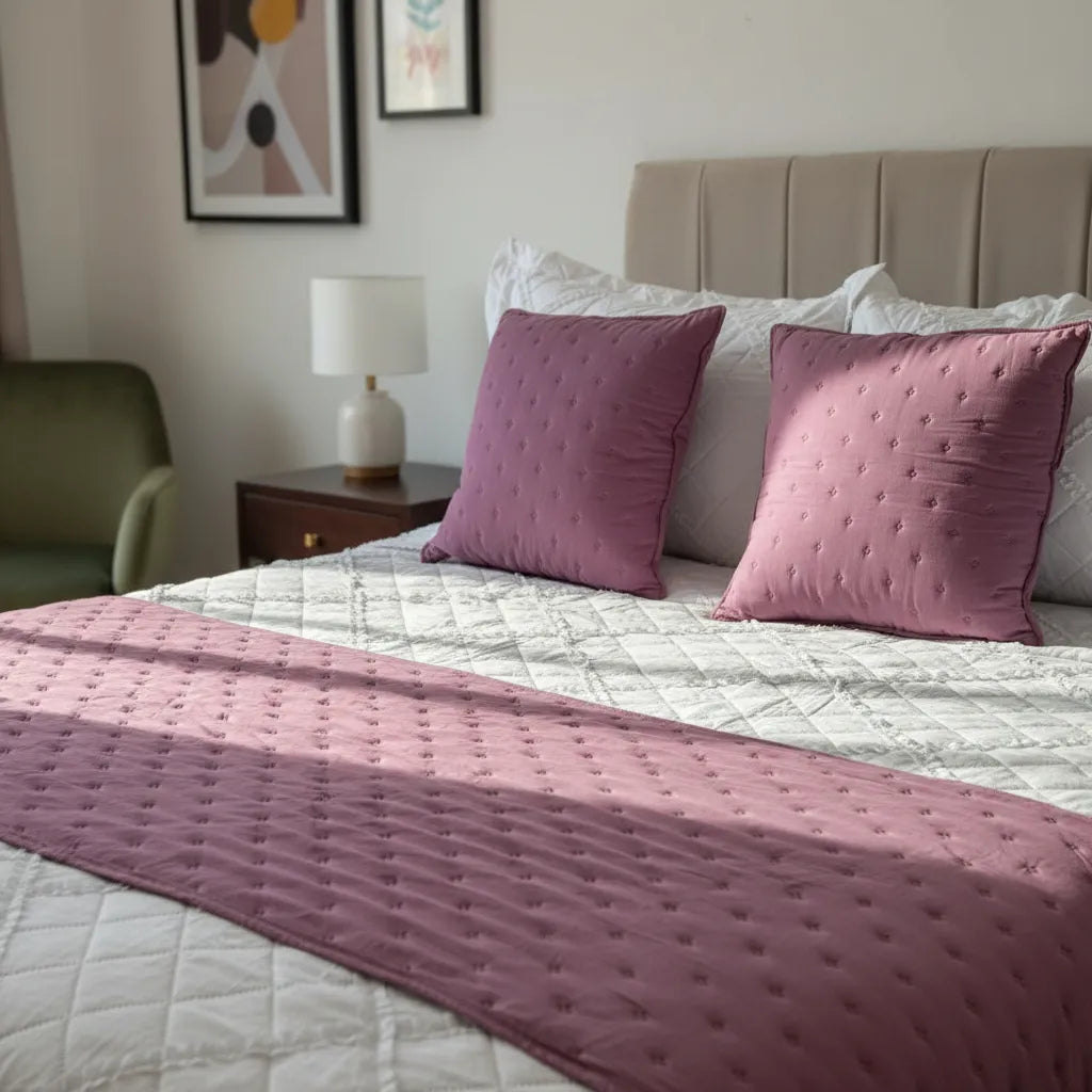 Set de piecera  en algodon con pom- pom + 2 cojines - Lila Empolvado