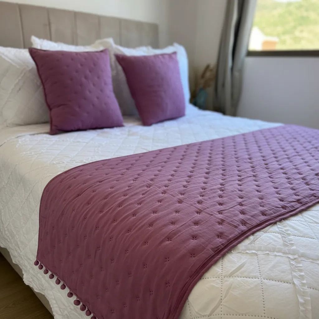 Set de piecera  en algodon con pom- pom + 2 cojines - Lila Empolvado