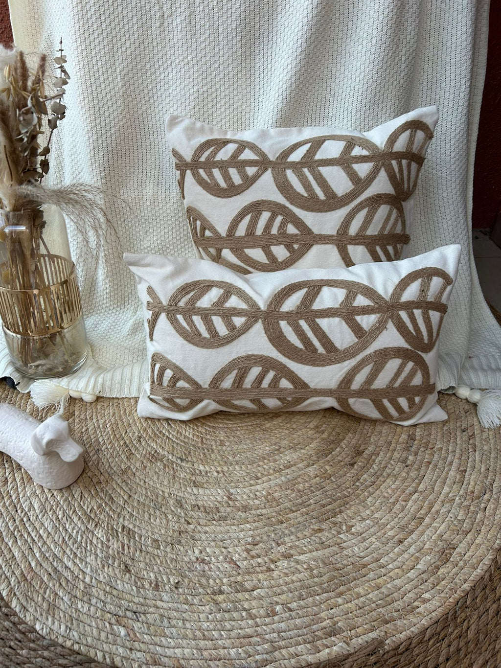 Fundas de cojines con detalles yute