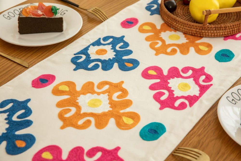 Caminos de mesa con detalles bordados/ oferta - Imagen 9