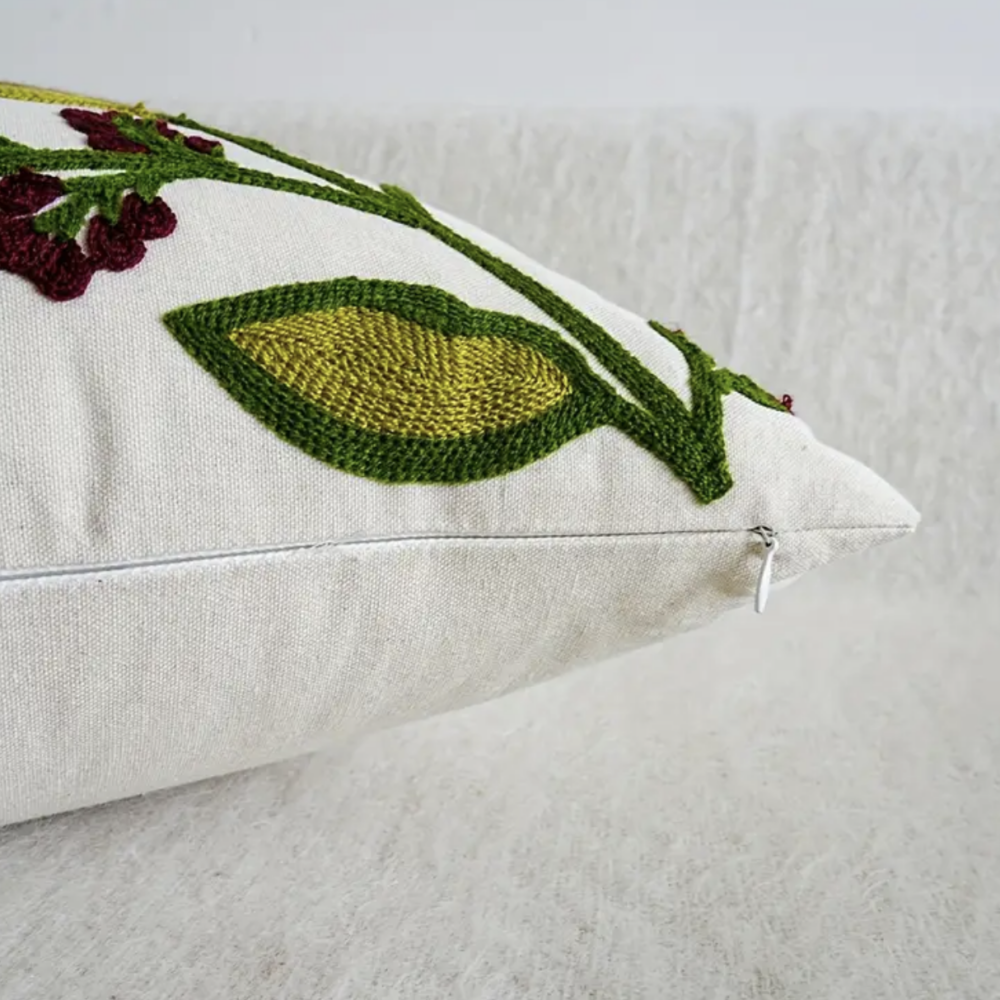 Fundas de cojines bordadas en 45x45cm y 30x50cm - Imagen 3