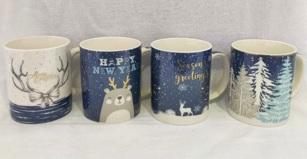 set de  4 tazas con diseños