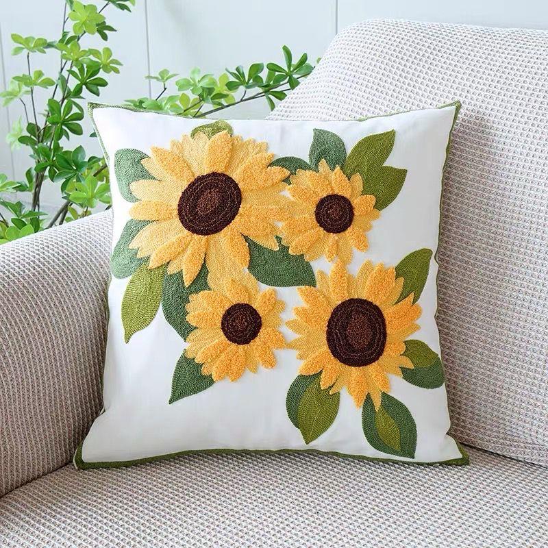 Fundas de cojines bordadas en 45x45cm