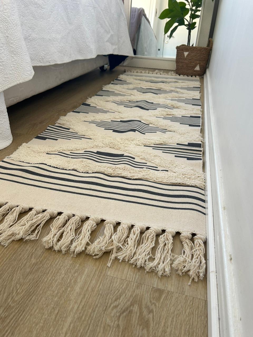 Alfombra kilim bordadas con flecos 60cm x1.90cm